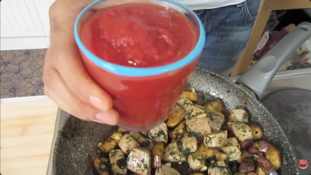 Agregar salsa de tomate