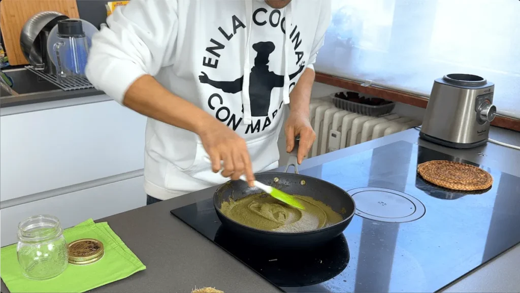 Como ajustar la sal a la-crema-de-alcachofas-para-untar