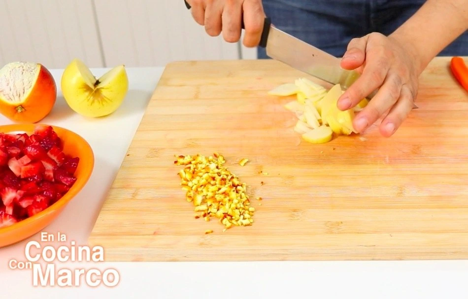 Trocear manzana con cascara