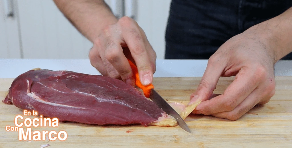 eliminar exceso de grasa y piel del pato